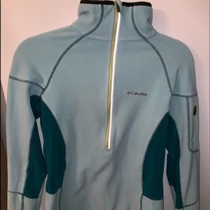 Blue Columbia pullover!!